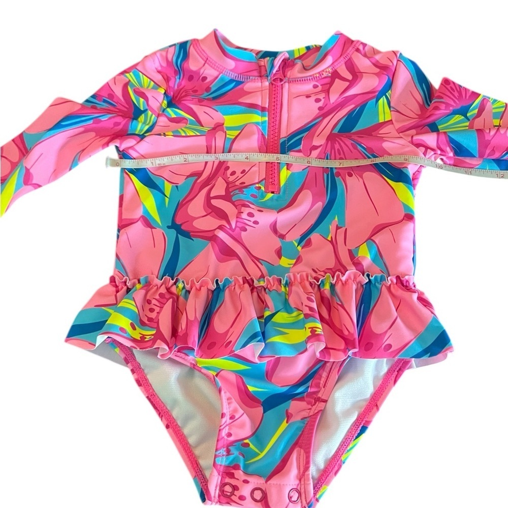Tommy Bahama Pink Bow Pattern Long-Sleeve Ruffle One-Piece Rashguard - Picture 3 of 7